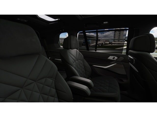 2026 BMW X7 Base