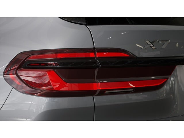 2027 BMW X7 Base