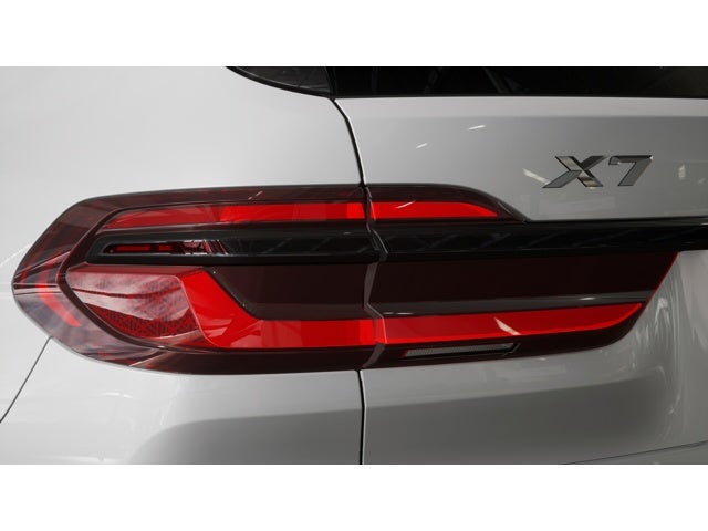 2026 BMW X7 Base