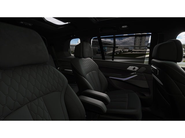 2027 BMW X7 Base
