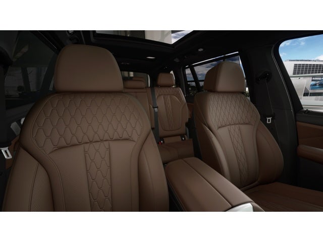 2026 BMW X7 Base