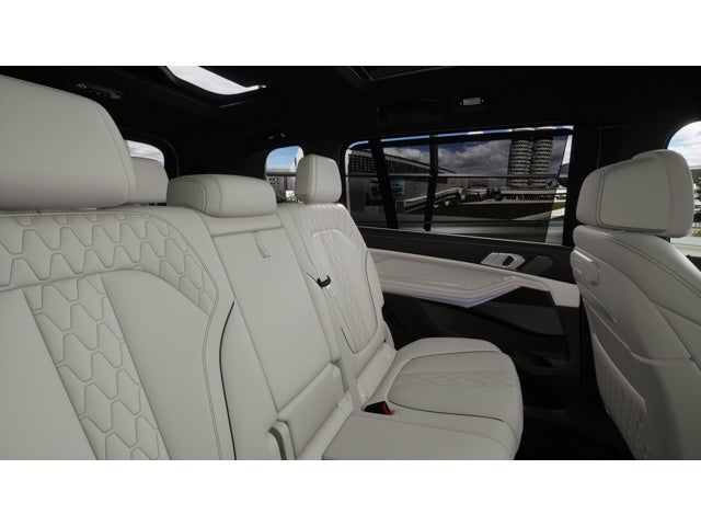 2027 BMW X7 Base