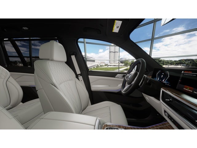 2027 BMW X7 Base