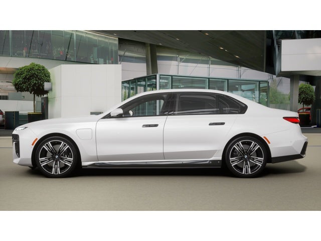 2026 BMW 750e xDrive Base