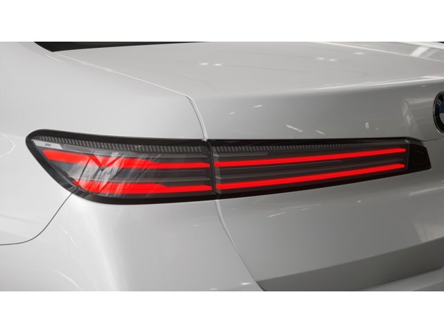 2027 BMW i7 Base