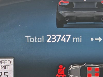 2025 BMW 230i 230i