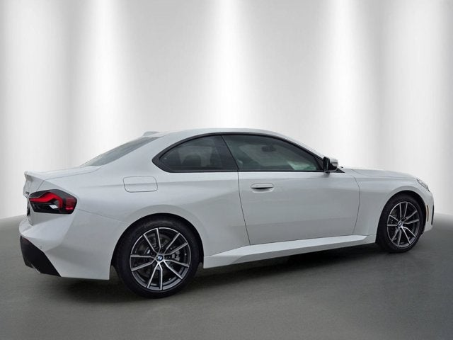 2026 BMW 230i 230i