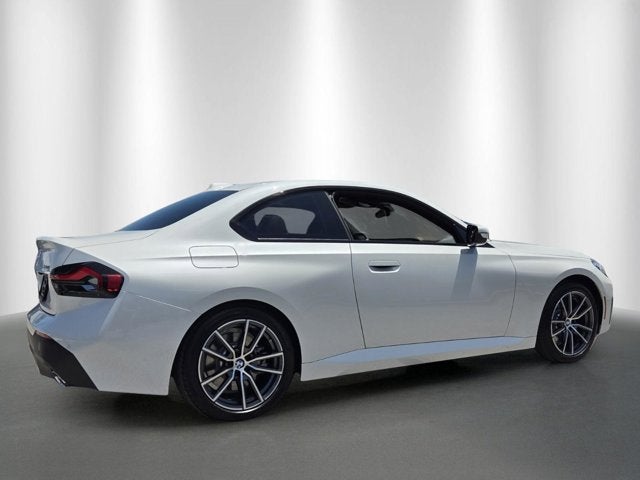 2026 BMW 230i 230i