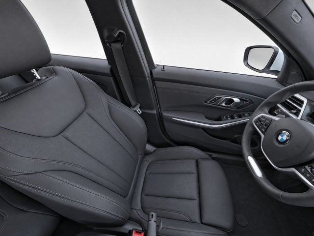2025 BMW 3 Series 330i