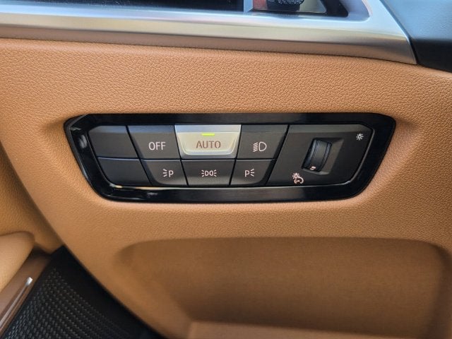 2026 BMW 330i 330i