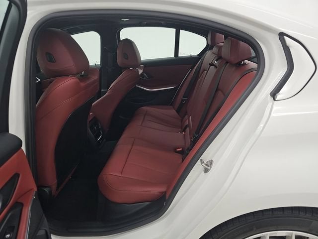 2025 BMW 3 Series 330i