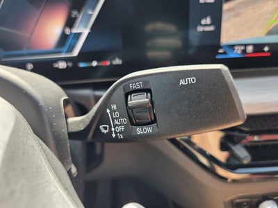 2025 BMW 330i 330i