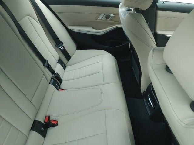 2023 BMW 3 Series 330i
