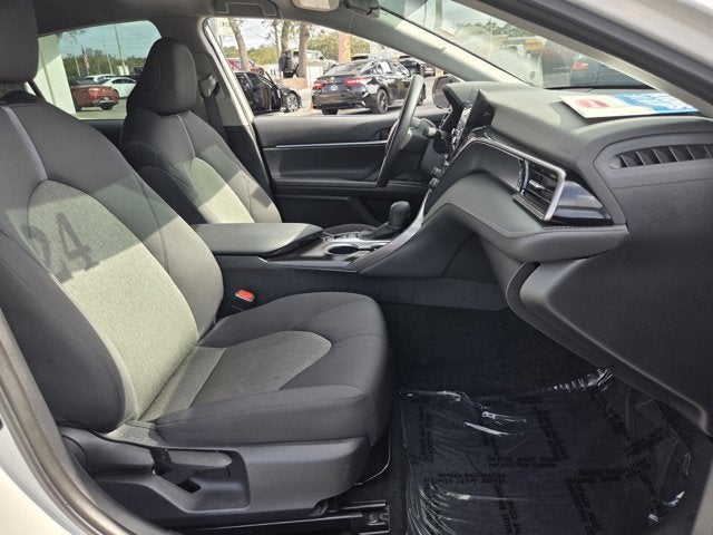 2024 Toyota Camry Hybrid LE