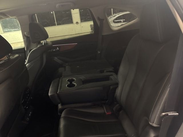 2022 Acura MDX w/Technology Package