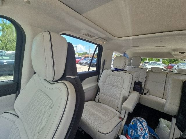 2023 Lincoln Navigator L Black Label