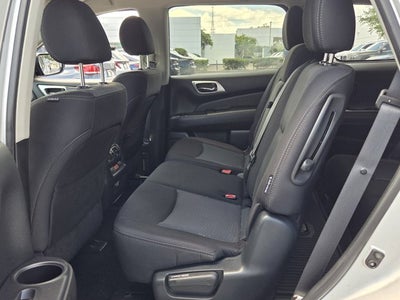 2020 Nissan Pathfinder S
