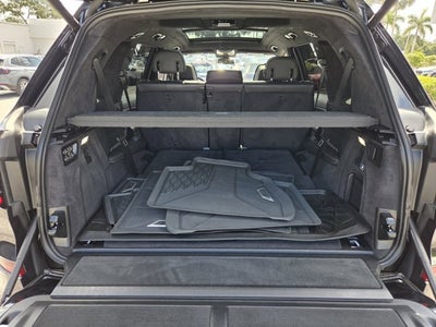2025 BMW X7 xDrive40i