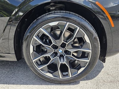 2025 BMW X7 xDrive40i