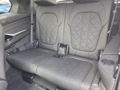 2027 BMW X7 xDrive40i