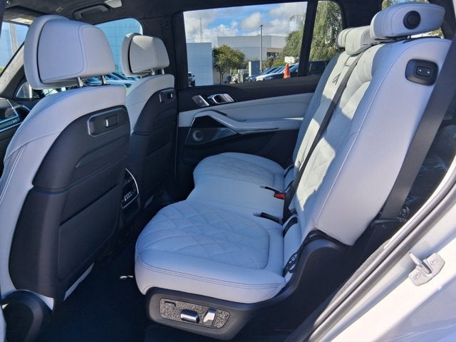 2027 BMW X7 xDrive40i