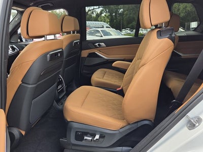 2027 BMW X7 xDrive40i