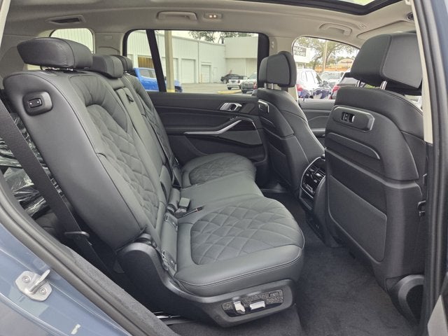 2027 BMW X7 xDrive40i