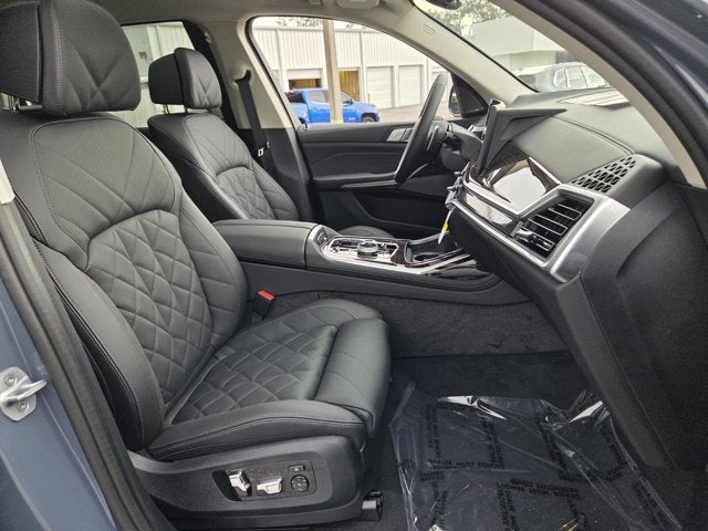 2027 BMW X7 xDrive40i