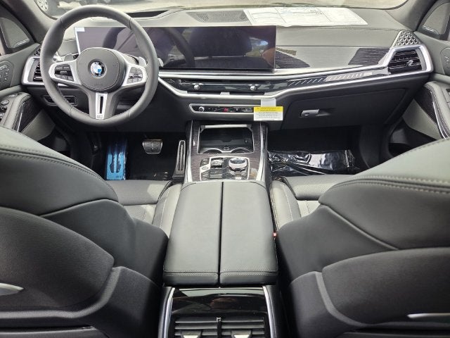 2027 BMW X7 M60i