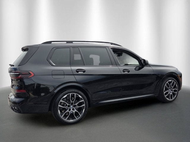 2027 BMW X7 M60i