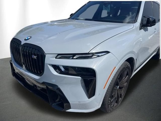 2024 BMW X7 M60i