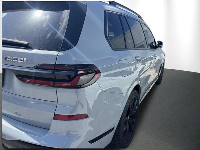 2024 BMW X7 M60i