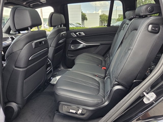 2027 BMW X7 M60i