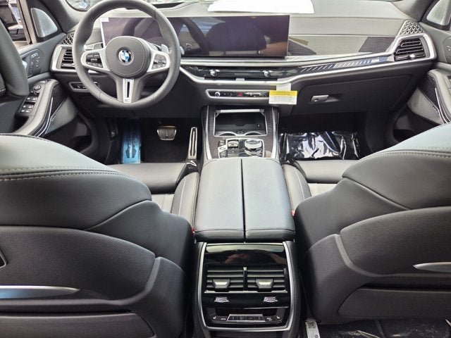 2027 BMW X7 M60i