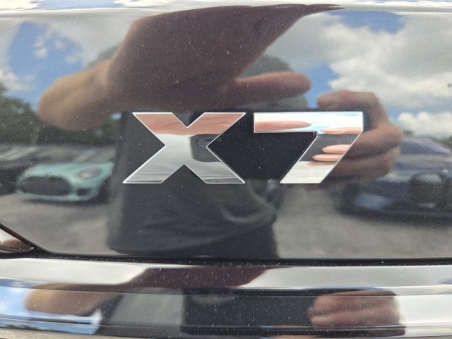 2027 BMW X7 M60i