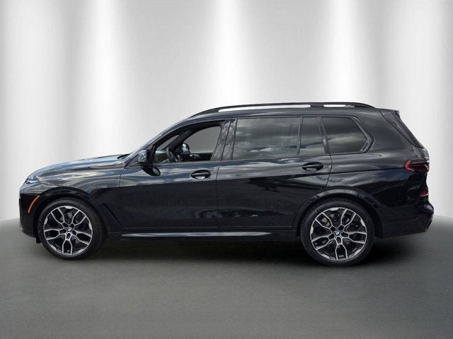 2027 BMW X7 M60i