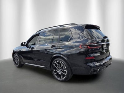 2027 BMW X7 M60i