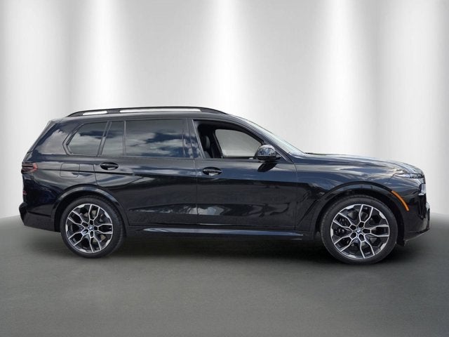 2027 BMW X7 M60i