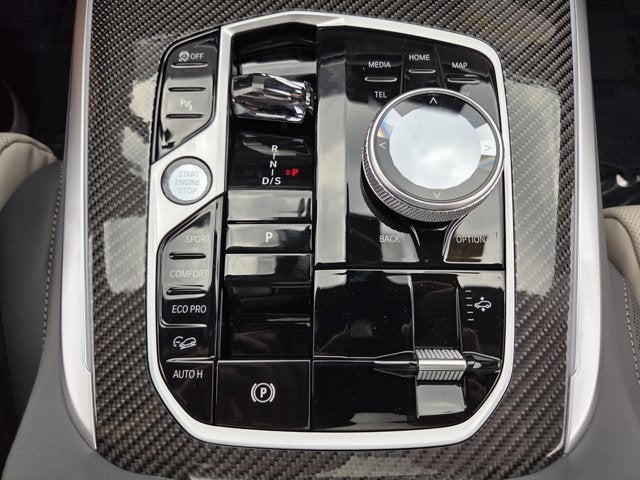 2027 BMW X7 M60i