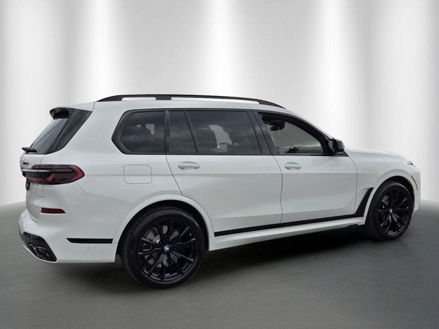 2027 BMW X7 M60i