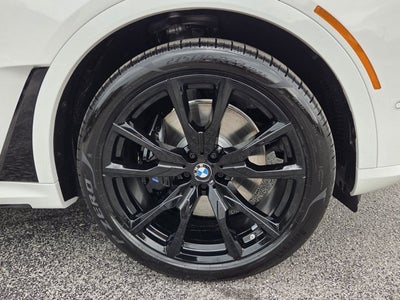2027 BMW X7 M60i