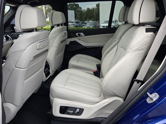 2027 BMW X7 M60i
