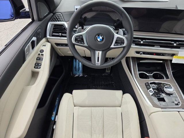 2027 BMW X7 M60i