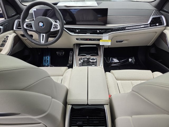 2027 BMW X7 M60i