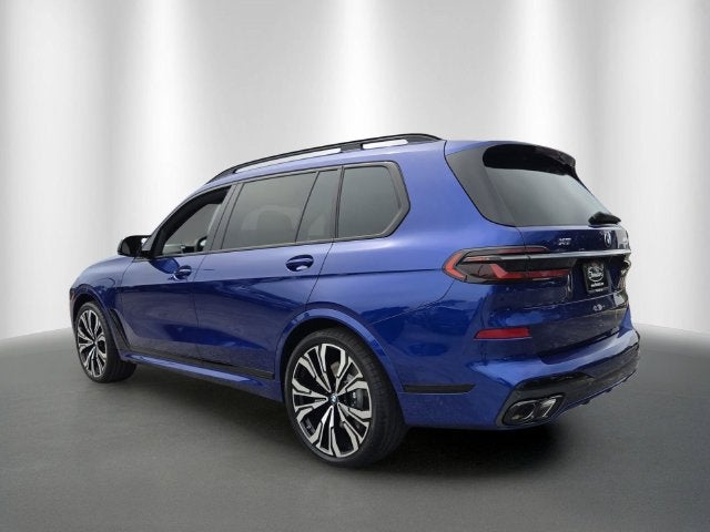 2027 BMW X7 M60i