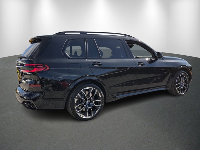 2026 BMW X7 M60i