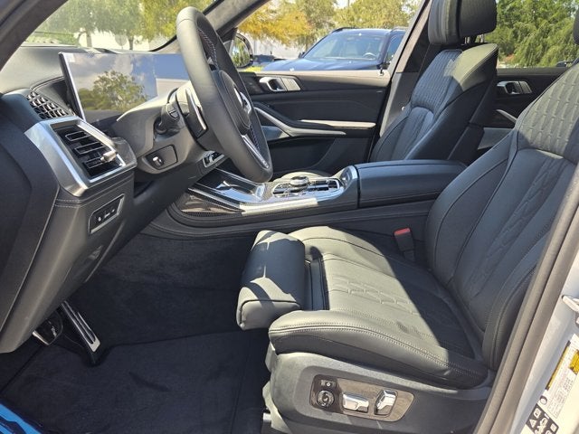 2027 BMW X7 M60i