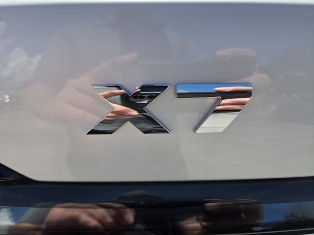2027 BMW X7 M60i