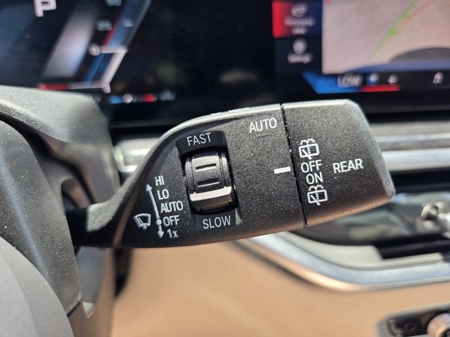 2025 BMW X5 M60i