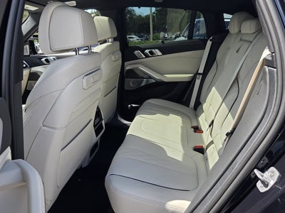 2027 BMW X6 M60i